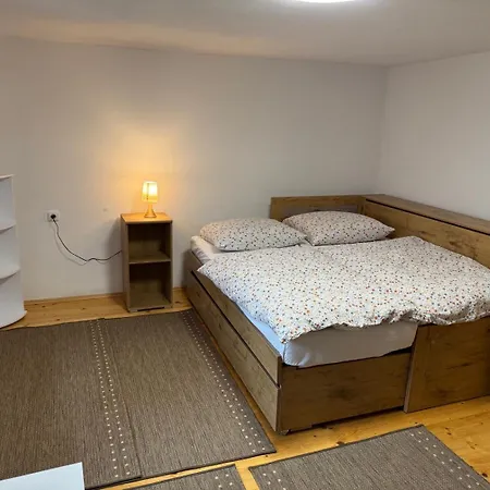 公寓 U Babeny 波普拉德